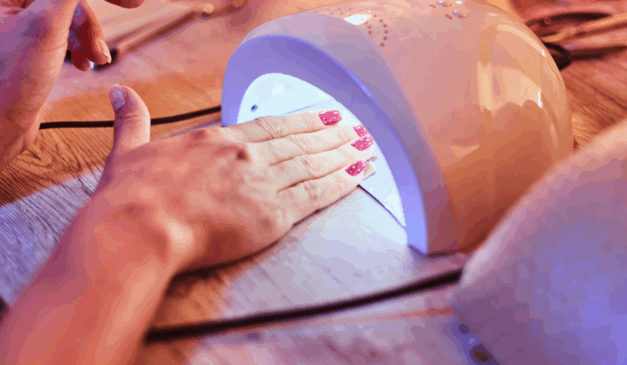 Esmaltes que rejuvenescem e estão em alta na primavera: descubra as cores que vão renovar seu visual/Canva