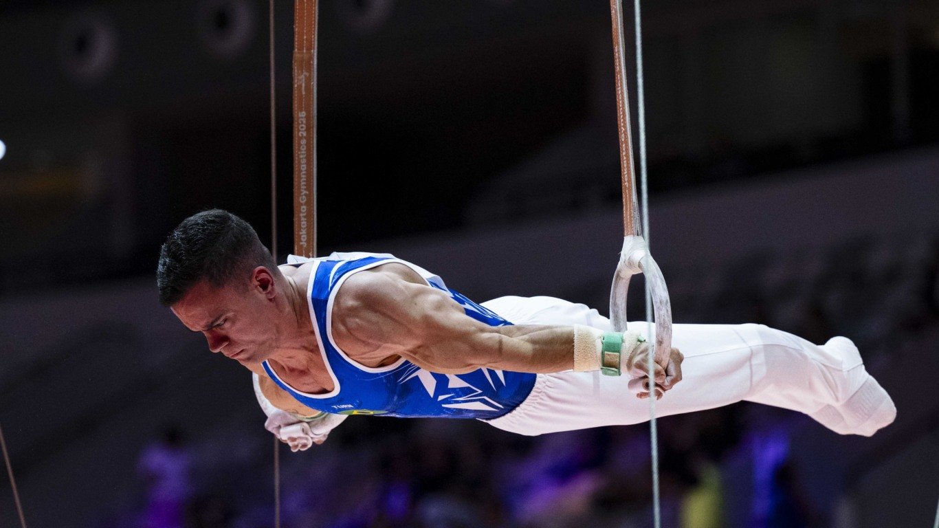 Mundial de Ginástica Artística. Jacarta, Indonésia. Caio Souza na final do individual geral.