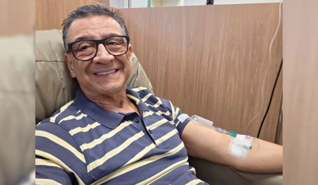 Delegado José Darcy Arruda fazendo sessão de imunoterapia