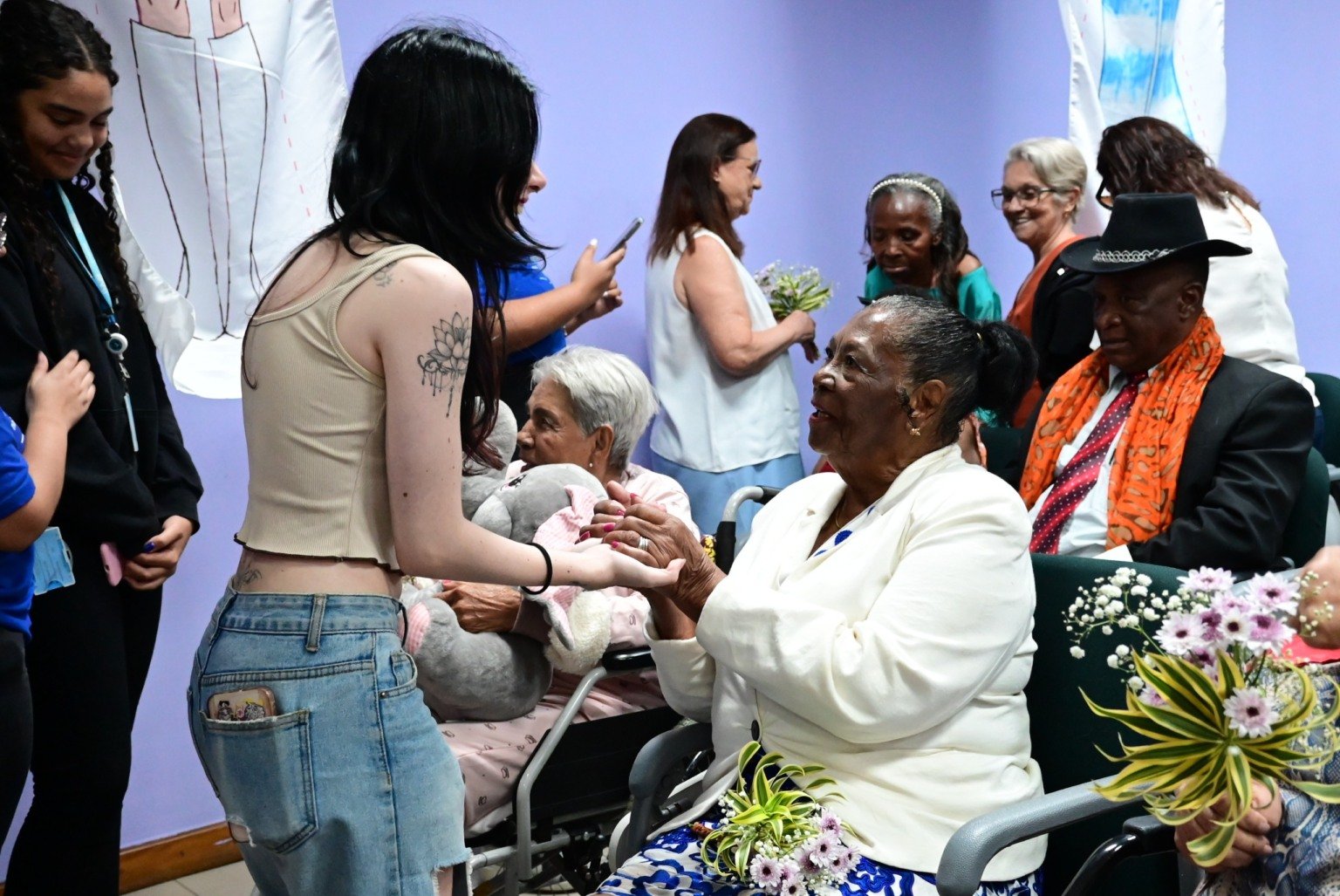 Desfile de moda - Asilo dos idosos na Faesa Desfile de moda - Asilo dos idosos na Faesa