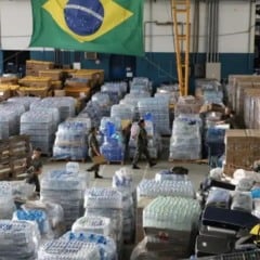 Doações para tragédia climática de 2024 no Rio Grande do Sul armazenadas no hangar da Base Aérea de São Paulo. Foto: Rovena Rosa/Agência Brasil