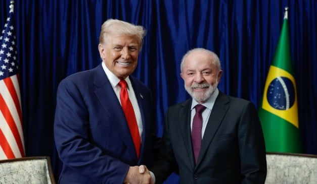 Donald Trump e Lula em reunião na Malásia