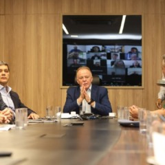 Reunião sobre o plano contingência após operação no Rio de Janeiro (Foto/divulgação: Governo do Espírito Santo)