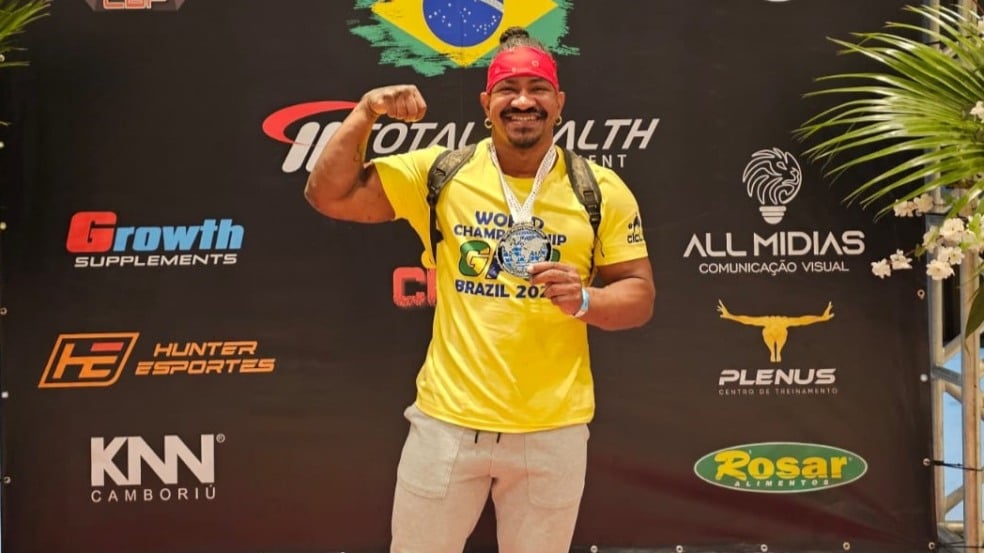 Felipe Teixeira é campeão mundial de levantamento de peso. Powerlifting. 26/10/2025. Balneári Camboriú-SC
