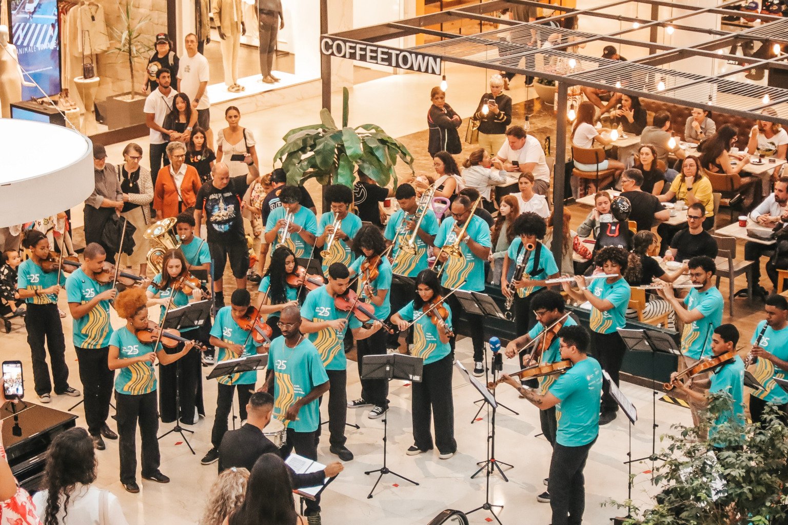 Flash mob de Vale Música. Fotos: Walber Junior