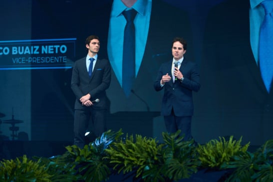 Americo Buaiz Neto (vice-presidente da Rede Vitória), e Felipe Caroni (CEO da Rede Vitória), em fala durante o Líder Empresarial 2024. Foto: Vitor Machado