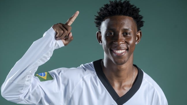 Henrique Marques é campeão mundial de taekwondo