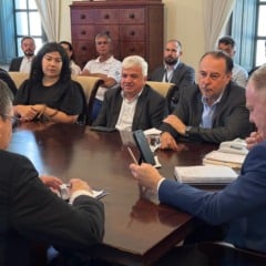 Presidentes de Banestes e Caixa, bem como governador e outras autoridades participaram do anúncio do aporte de R$ 100 milhões. Crédito: Rodrigo Zaca/Governo-ES