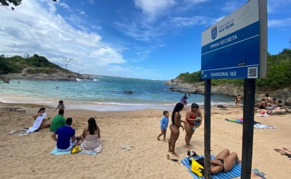 Praia secreta em Vila Velha
