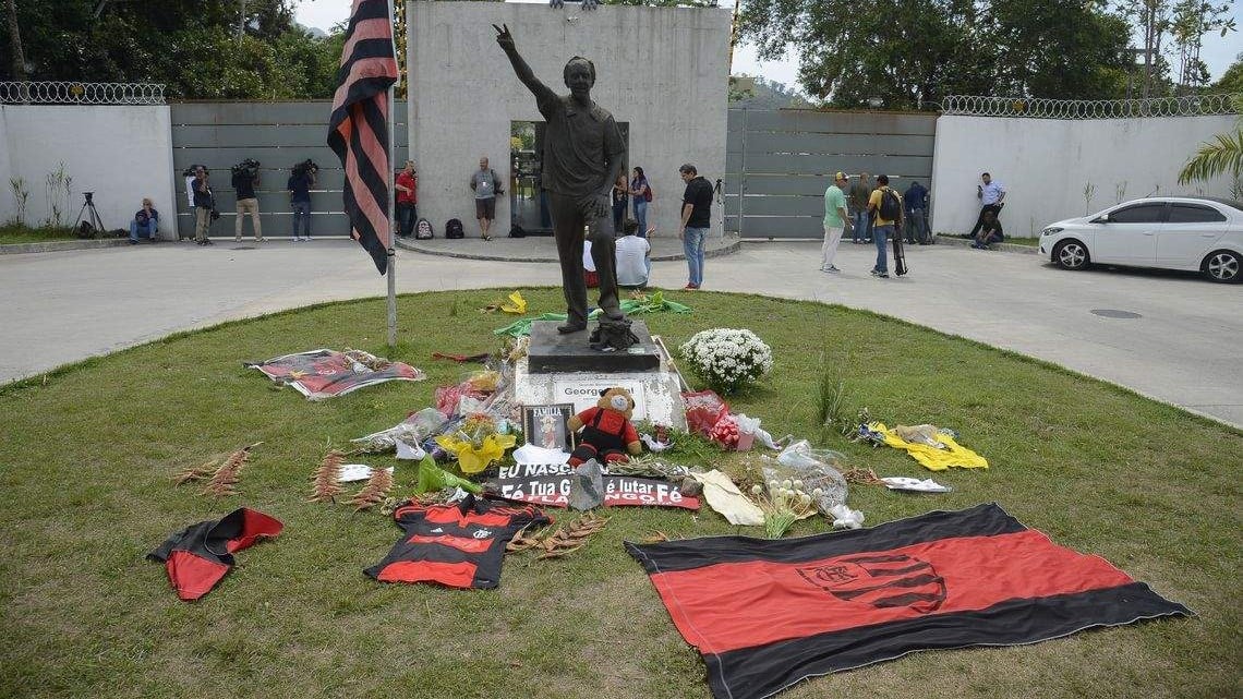 Memorial às vítimas do incêndio no Ninho do Urubu.