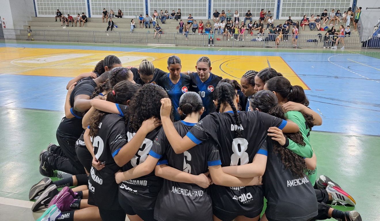 Handebol feminino juvenil Escola América de Vitória