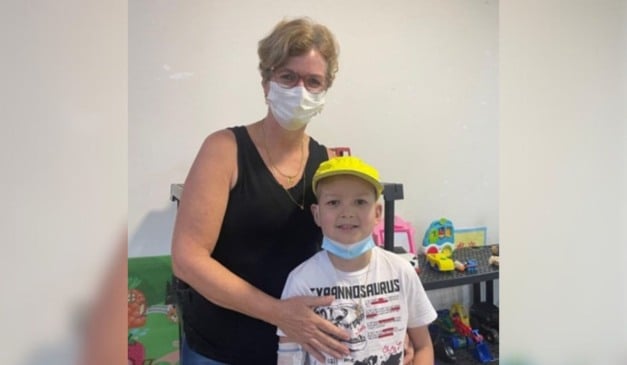 Lorenzzo Bom Costa está em remissão há um ano. Imagem: Sesa/Reprodução