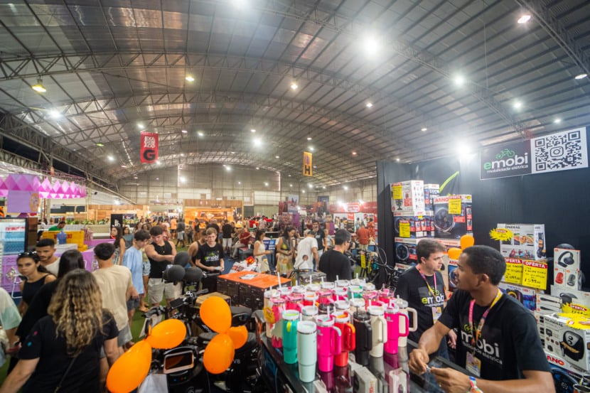 Exagerado, evento focado em vendas a preços mais em conta, aconteceu no Pavilhão de Carapina. Crédito: Divulgação