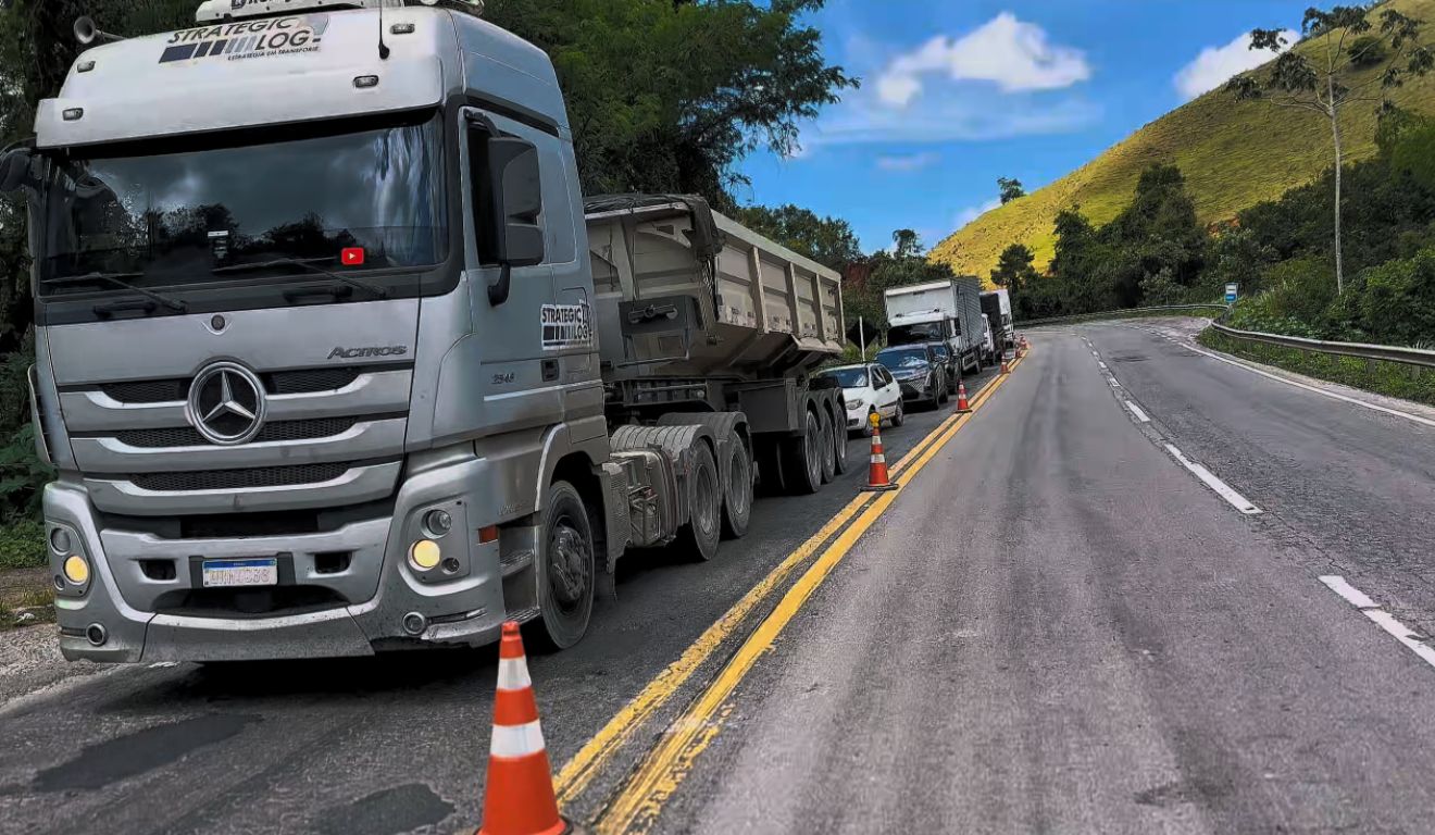 Obra na ponte entre Viana e Domingos Martins, na BR-262