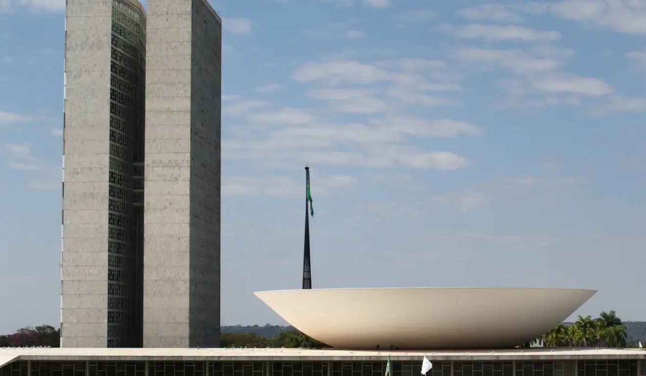 O texto também estabelece a criação de uma nova modalidade de crédito, com juros mais baixos do que os praticados no mercado. Foto: Fabio Rodrigues Pozzebom/ Agência Brasil
