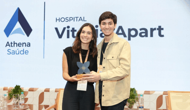 Os irmãos e estudantes Lorena e Rodrigo, vencedores do Prêmio Rede Saúde Acadêmica (Foto: Everton Nunes)