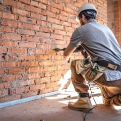 Os beneficiários do Reforma Casa Brasil poderão fazer os financiamentos por meio do site ou do aplicativo da Caixa Econômica Federal a partir do dia 3 de novembro. Foto: Freepik