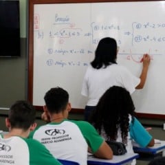 A medida deve beneficiar uma gama de 18 mil funcionários da educação em atividade. Foto: Divulgação/ governo do ES