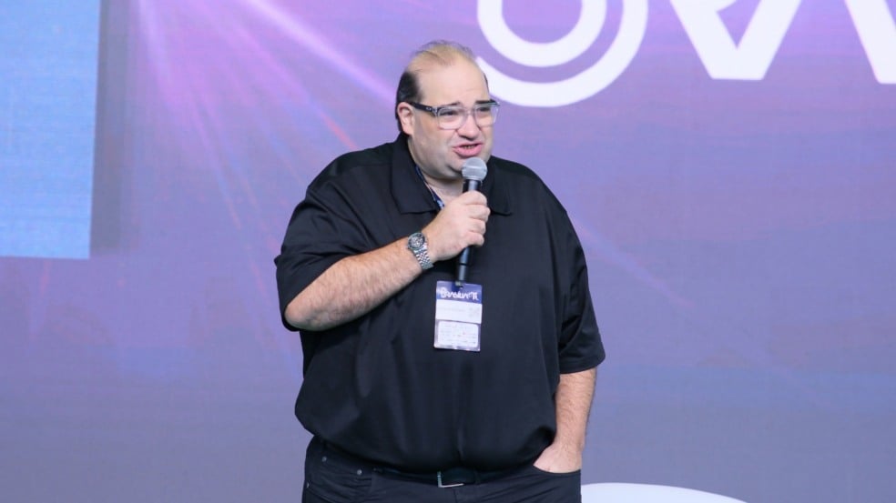 Sérgio Sacani é um dos palestrantes da Semana Oficial da Engenharia e da Agronomia. Ele vai falar sobre tecnologia e o setor aeroespacial. Crédito: Divulgação