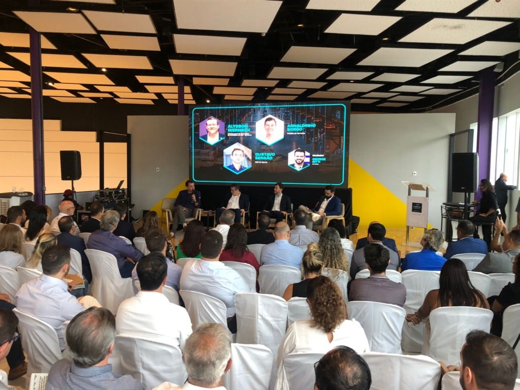 Um dos principais temas tratados no 27º Café da Assevila, em Vila Velha, foi como as conexões podem melhorar o ambiente de negócios na cidade. Crédito: Edu Kopernick