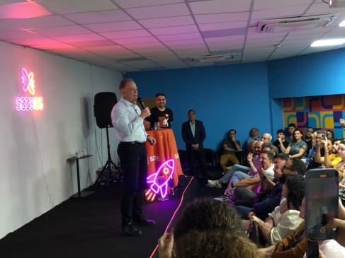 Casagrande disse à plateia formada por empreendedores que governo vai priorizar inovação e que programas como o Seedes são prova disso. Crédito: Edu Kopernick