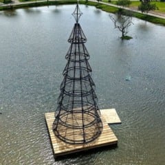 Árvores de Natal serão montadas na lagoa do parque O Cravo e a Rosa (Foto: Cláudio Postay Semcom/PMC)