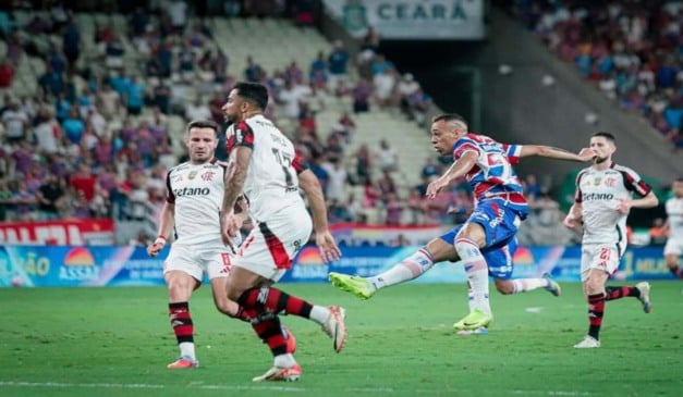 Flamengo tropeça em Fortaleza e vê o Palmeiras manter a ponta do Brasileirão