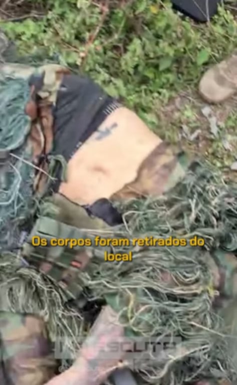 Polícia afirma que o organizado ordenou retirar roupas camufladas dos corpos para fazer criminosos parecerem inocentes e omitir a troca de tiros. Foto: Reprodução/Rede Social