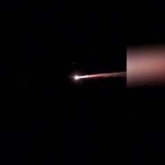 Lixo espacial de foguete chinês no céu