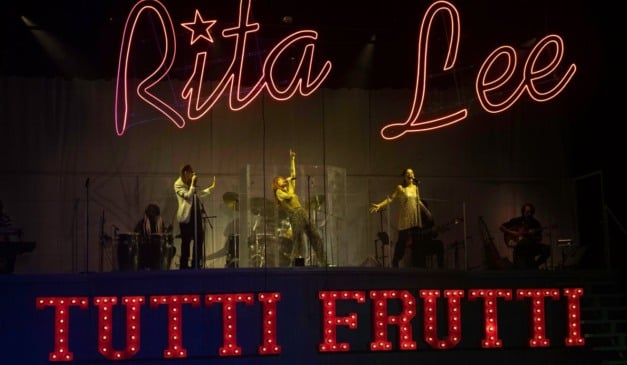 Mel Lisboa interpreta Rita Lee no musical (Foto: João Caldas/Divulgação)