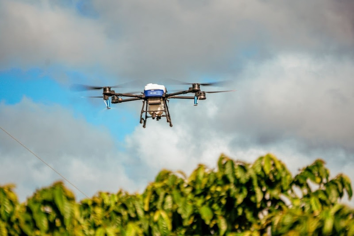 Drones impulsionam gestão hídrica e sustentabilidade no campo Drones impulsionam gestão hídrica e sustentabilidade no campo