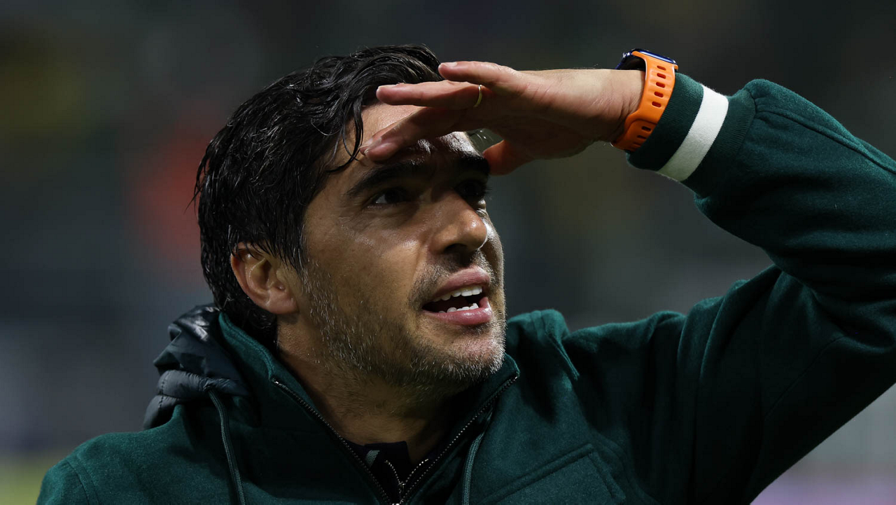 O técnico Abel Ferreira, da SE Palmeiras, comemora a classificação para a final da Copa Libertadores, após partida válida pela semi final, volta, contra a equipe da Liga Desportiva Universitaria, na arena Allianz Parque. (Foto: Cesar Greco/Palmeiras/by Canon)