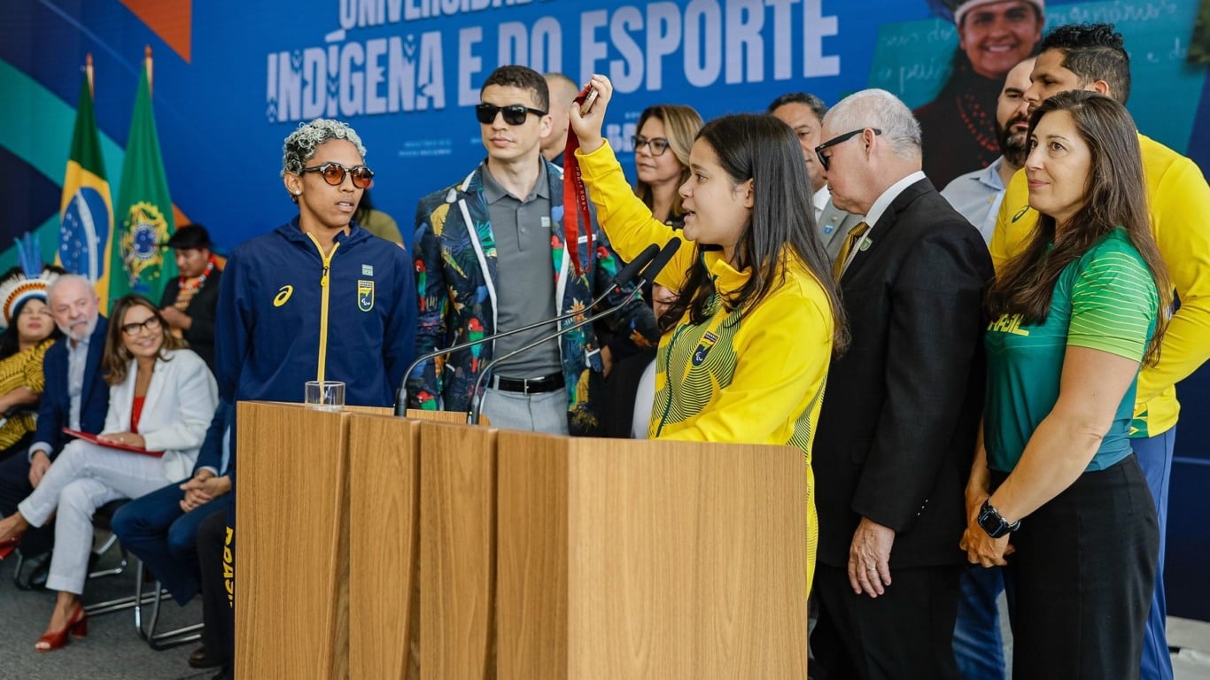 27.11.2025 – Cerimônia alusiva ao anúncio de criação da Universidade Federal Indígena e da Universidade do Esporte
Presidente da República, Luiz Inácio Lula da Silva, durante a cerimônia alusiva ao anúncio de criação da Universidade Federal Indígena e da Universidade do Esporte. Palácio do Planalto – Brasília (DF)

 

Foto: Ricardo Stuckert / PR