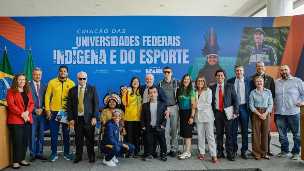 27.11.2025 – Cerimônia alusiva ao anúncio de criação da Universidade Federal Indígena e da Universidade do Esporte Presidente da República, Luiz Inácio Lula da Silva, durante a cerimônia alusiva ao anúncio de criação da Universidade Federal Indígena e da Universidade do Esporte. Palácio do Planalto – Brasília (DF) Foto: Ricardo Stuckert / PR