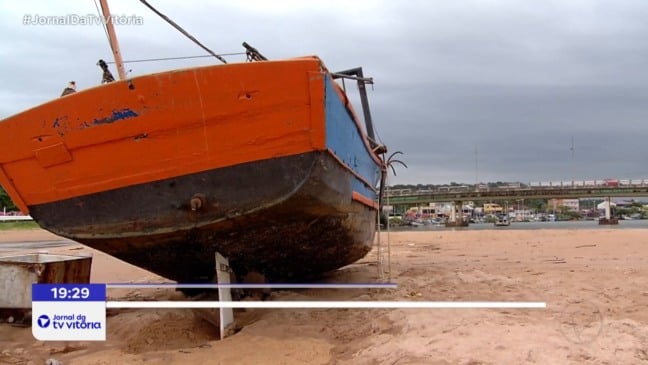 Assoreamento na foz do rio Reis Magos afeta navegação e pesca