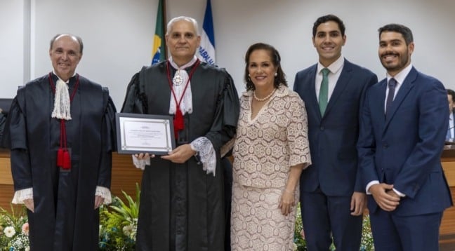 Solenidade muito prestigiada para a posse de Aldary Nunes