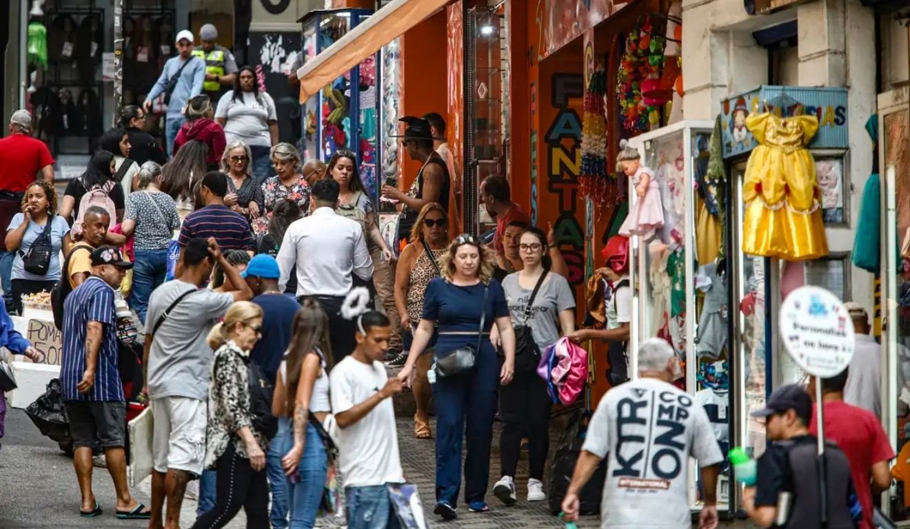 Esse patamar representa uma elevação na comparação com o segundo trimestre (2,2%). Foto: Paulo Pinto/ Agência Brasil Esse patamar representa uma elevação na comparação com o segundo trimestre (2,2%). Foto: Paulo Pinto/ Agência Brasil