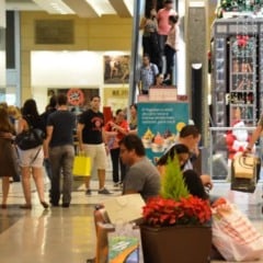 É importante faça uma lista de prioridades para as compras. Foto: Valter Campanato/ Agência Brasil