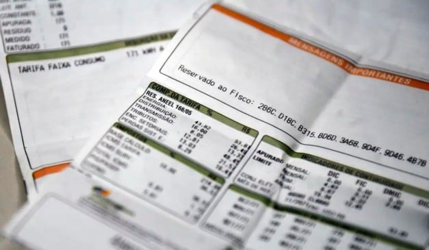 Em agosto e setembro, a Aneel havia acionado a bandeira vermelha patamar 2, com adicional de R$ 7,87 por 100 kWh. Foto: Marcello Casal Jr/ Agência Brasil