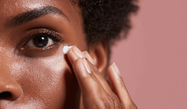 Esfoliar a pele de maneira natural e eficaz não precisa ser caro. Aprenda a fazer esfoliantes caseiros com ingredientes simples e baratos!