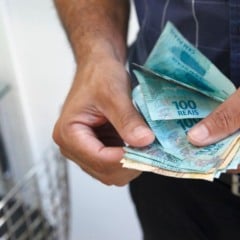 Dinheiro décimo terceiro salário