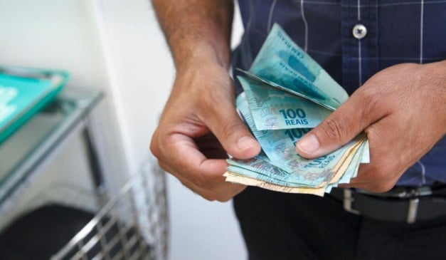 Dinheiro décimo terceiro salário