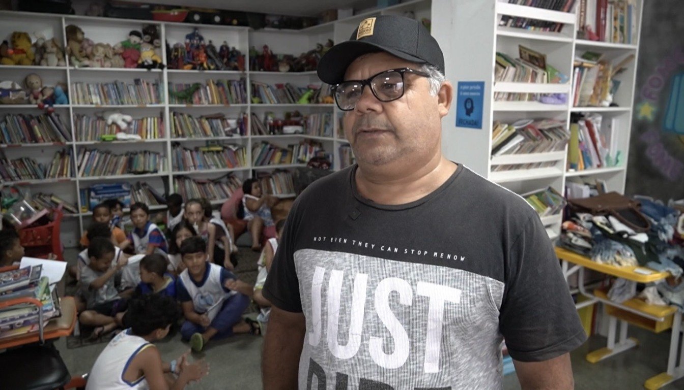 Elson Oliveira, pai do pequeno leitor Arthur, de 8 anos