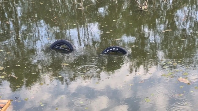 Bicicleta encontrada dentro de valão (Prefeitura de Vila Velha)