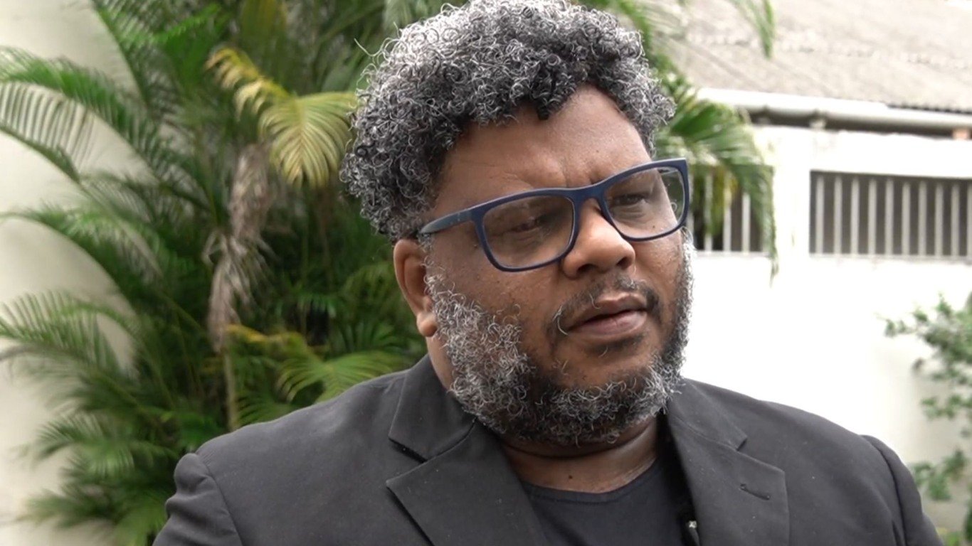 Carlos Fabian de Carvalho, doutor em Educação e membro da Comissão de Promoção da Dignidade Humana (Foto/reprodução: TV Vitória)