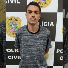 Samuel Cararo de Paula, Vulgo Secão , 19 anos, faz parte do tráfico no morro da garrafa