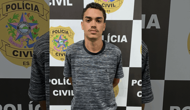 Samuel Cararo de Paula, Vulgo Secão , 19 anos, faz parte do tráfico no morro da garrafa