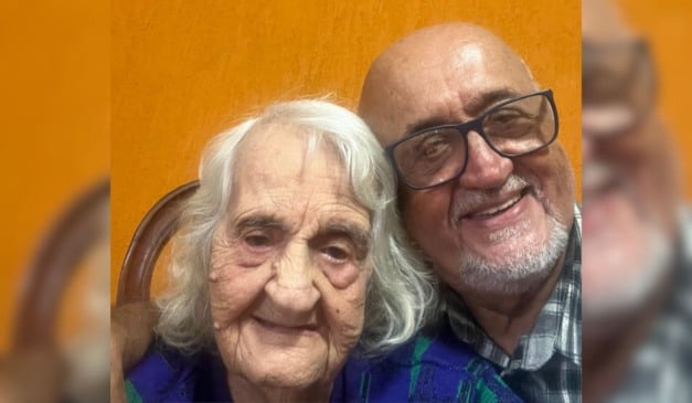 Dona Penha de Castro Pereira e o filho, pastor Enoque. Foto: Acervo Pessoal