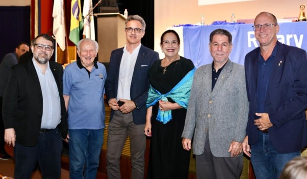 O belo teatro Sesc Glória foi palco de mais um tradicional Prêmio Mérito Escolar