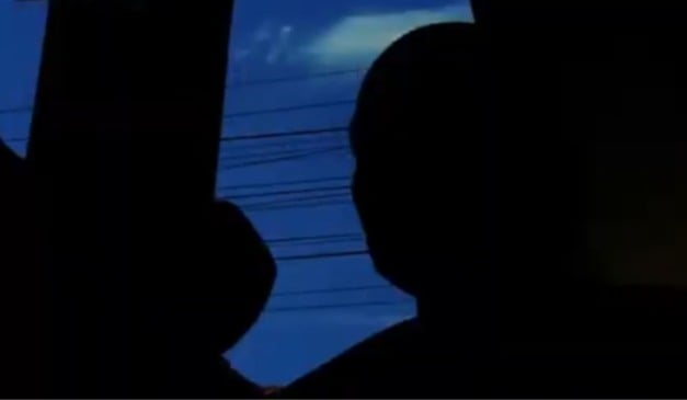 Pai de adolescente mantida em cárcere por namorado diz que filha fugia de casa